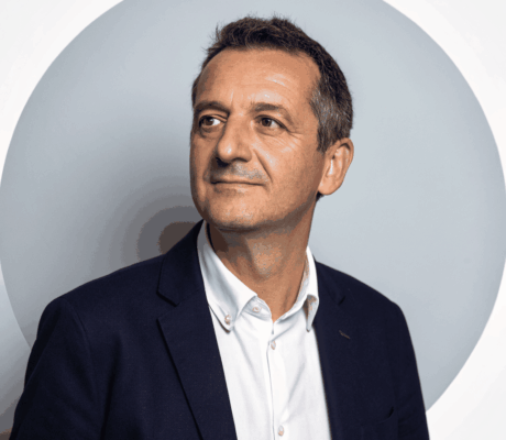 Robert Hayes as Chief Operating Officer in Medicinal-Functional-Mushroom-Factory-Inc